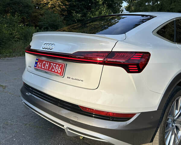 Белый Ауди E-Tron, объемом двигателя 0 л и пробегом 111 тыс. км за 30900 $, фото 7 на Automoto.ua