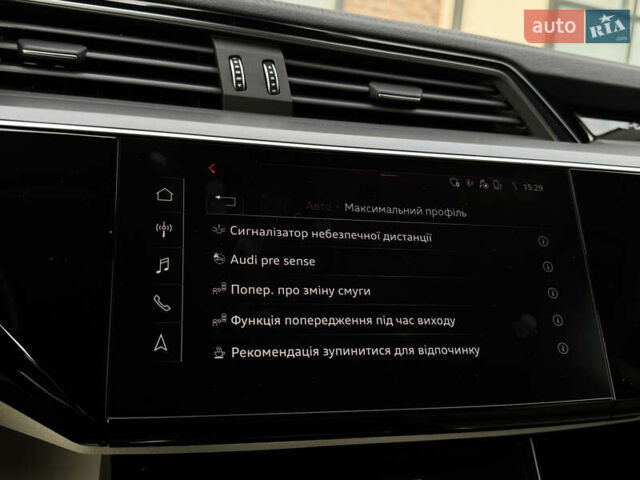 Ауди E-Tron 2020 в Тернополе на Automoto.ua Белый Ауди E-Tron, объемом двигателя 0 л и пробегом 98 тыс. км за 29999 $, фото 89 на Automoto.ua