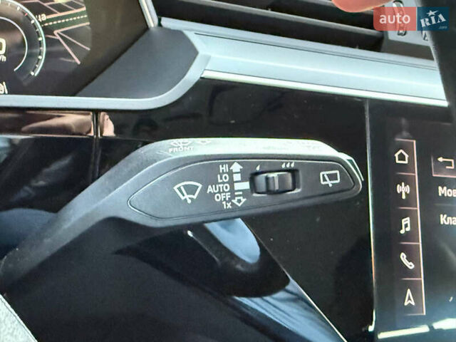 Белый Ауди E-Tron, объемом двигателя 0 л и пробегом 198 тыс. км за 27400 $, фото 100 на Automoto.ua