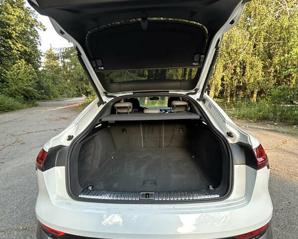 Белый Ауди E-Tron, объемом двигателя 0 л и пробегом 111 тыс. км за 30900 $, фото 38 на Automoto.ua