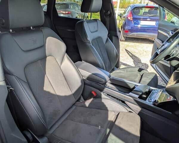 Білий Ауді E-Tron, об'ємом двигуна 0 л та пробігом 66 тис. км за 29650 $, фото 14 на Automoto.ua