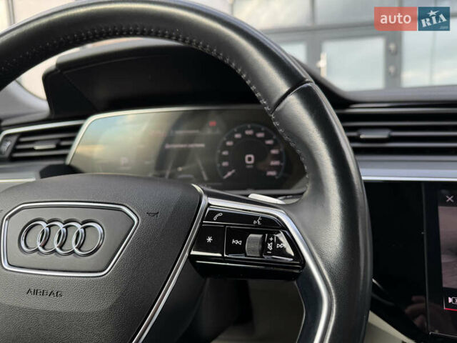 Білий Ауді E-Tron, об'ємом двигуна 0 л та пробігом 98 тис. км за 29700 $, фото 94 на Automoto.ua