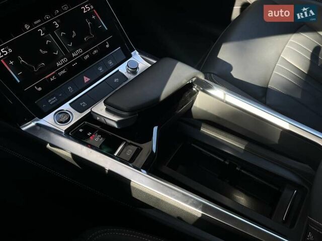 Белый Ауди E-Tron, объемом двигателя 0 л и пробегом 16 тыс. км за 46990 $, фото 41 на Automoto.ua