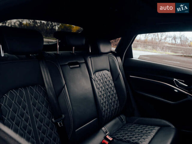 Белый Ауди E-Tron, объемом двигателя 0 л и пробегом 53 тыс. км за 41000 $, фото 7 на Automoto.ua