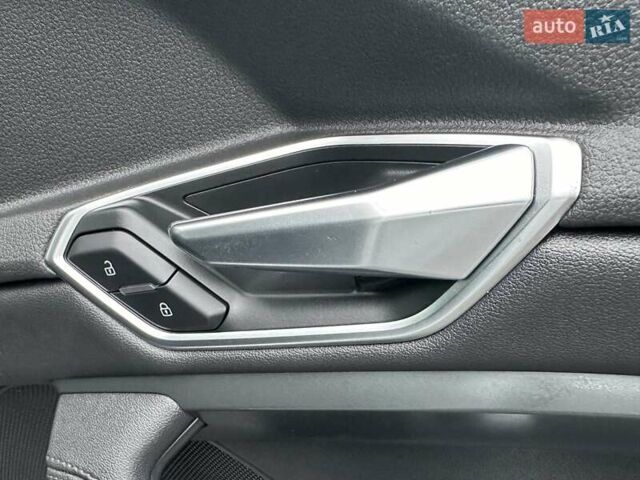 Белый Ауди E-Tron, объемом двигателя 0 л и пробегом 145 тыс. км за 22800 $, фото 78 на Automoto.ua