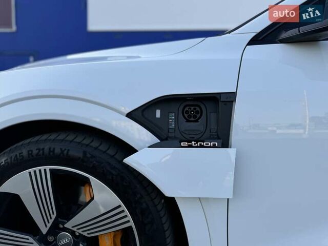 Белый Ауди E-Tron, объемом двигателя 0 л и пробегом 56 тыс. км за 45500 $, фото 10 на Automoto.ua