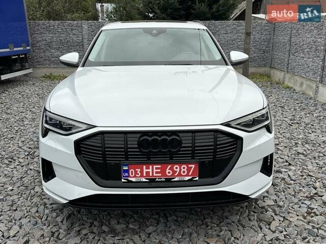 Белый Ауди E-Tron, объемом двигателя 0 л и пробегом 145 тыс. км за 22800 $, фото 6 на Automoto.ua