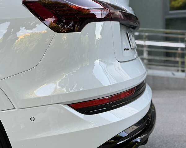 Белый Ауди E-Tron, объемом двигателя 0 л и пробегом 95 тыс. км за 39999 $, фото 18 на Automoto.ua