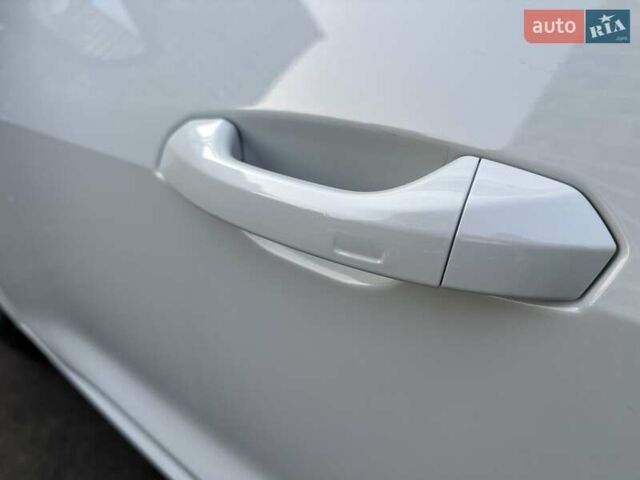 Білий Ауді E-Tron, об'ємом двигуна 0 л та пробігом 41 тис. км за 37500 $, фото 13 на Automoto.ua