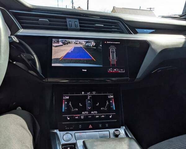 Білий Ауді E-Tron, об'ємом двигуна 0 л та пробігом 66 тис. км за 29650 $, фото 16 на Automoto.ua