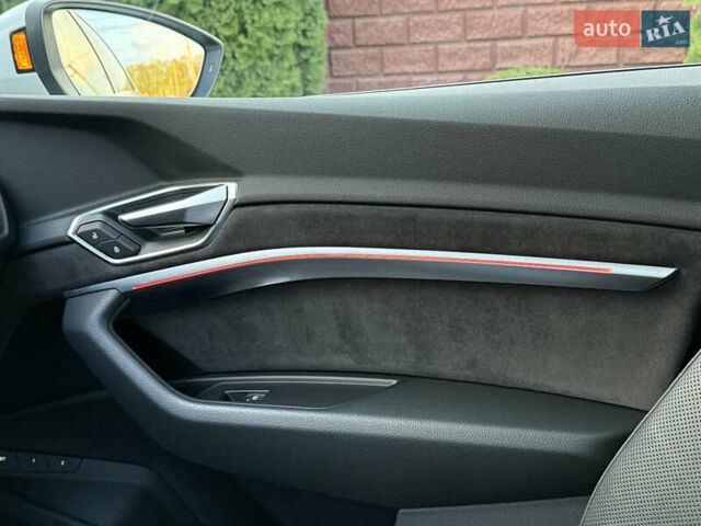 Белый Ауди E-Tron, объемом двигателя 0 л и пробегом 198 тыс. км за 27800 $, фото 99 на Automoto.ua