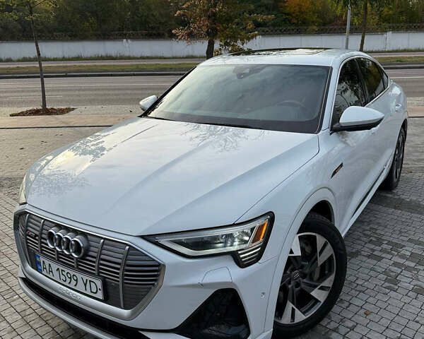 Белый Ауди E-Tron, объемом двигателя 0 л и пробегом 104 тыс. км за 33200 $, фото 29 на Automoto.ua