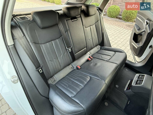 Белый Ауди E-Tron, объемом двигателя 0 л и пробегом 198 тыс. км за 27800 $, фото 52 на Automoto.ua