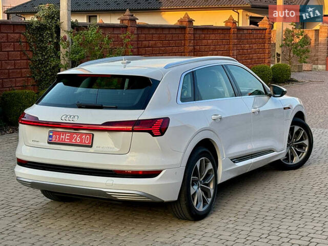 Белый Ауди E-Tron, объемом двигателя 0 л и пробегом 198 тыс. км за 27700 $, фото 22 на Automoto.ua