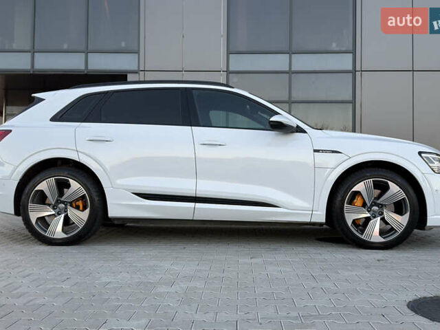 Білий Ауді E-Tron, об'ємом двигуна 0 л та пробігом 89 тис. км за 33500 $, фото 5 на Automoto.ua