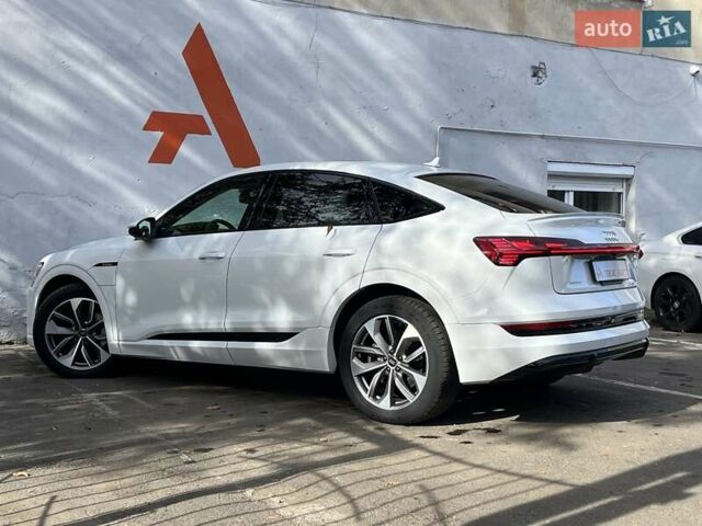 Белый Ауди E-Tron, объемом двигателя 0 л и пробегом 16 тыс. км за 46990 $, фото 21 на Automoto.ua