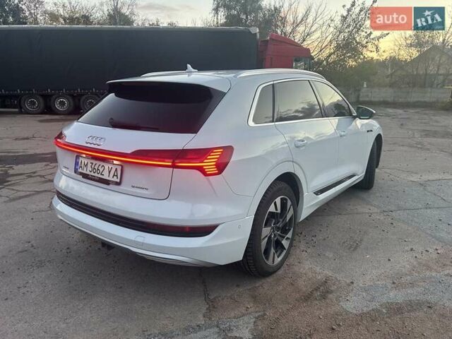 Белый Ауди E-Tron, объемом двигателя 0 л и пробегом 102 тыс. км за 29500 $, фото 16 на Automoto.ua