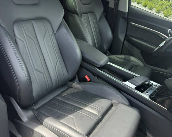 Белый Ауди E-Tron, объемом двигателя 0 л и пробегом 48 тыс. км за 40500 $, фото 13 на Automoto.ua