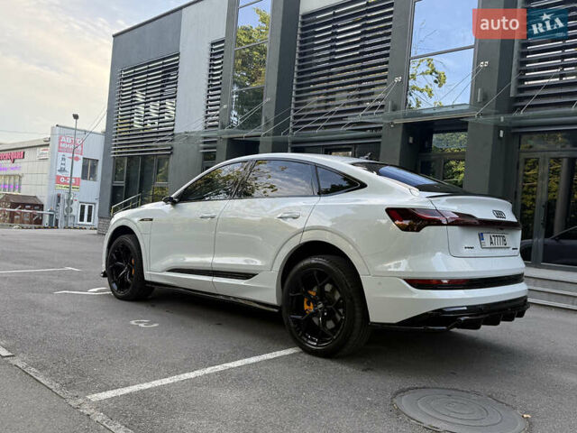 Белый Ауди E-Tron, объемом двигателя 0 л и пробегом 95 тыс. км за 39999 $, фото 29 на Automoto.ua