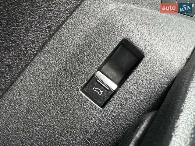 Белый Ауди E-Tron, объемом двигателя 0 л и пробегом 145 тыс. км за 22800 $, фото 42 на Automoto.ua