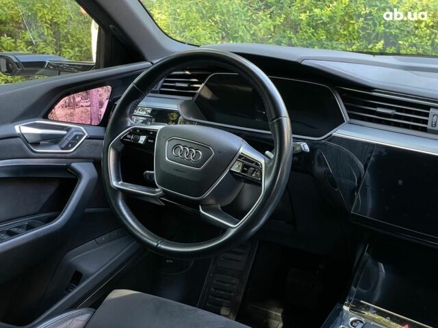 Белый Ауди E-Tron, объемом двигателя 0 л и пробегом 93 тыс. км за 31440 $, фото 25 на Automoto.ua