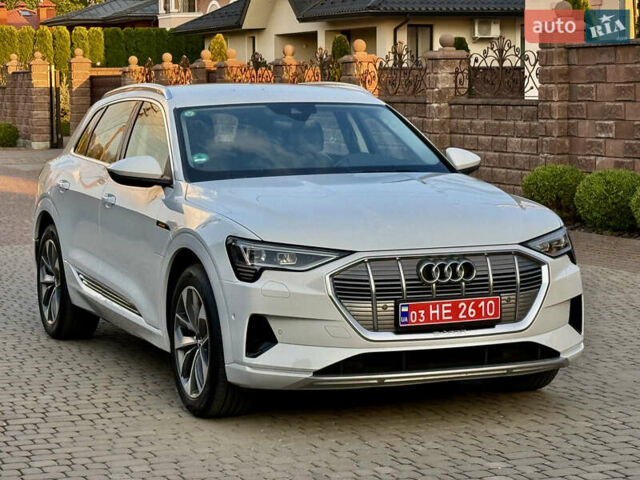 Белый Ауди E-Tron, объемом двигателя 0 л и пробегом 198 тыс. км за 27700 $, фото 4 на Automoto.ua