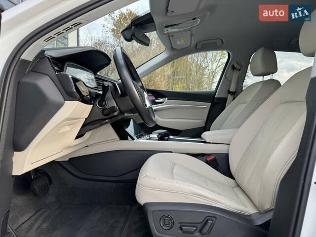 Ауди E-Tron 2020 в Тернополе на Automoto.ua Белый Ауди E-Tron, объемом двигателя 0 л и пробегом 98 тыс. км за 29999 $, фото 69 на Automoto.ua