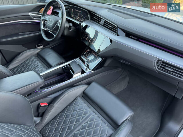 Белый Ауди E-Tron, объемом двигателя 0 л и пробегом 77 тыс. км за 37900 $, фото 52 на Automoto.ua