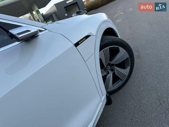 Ауді E-Tron 2020 у Львові на Automoto.ua Білий Ауді E-Tron, об'ємом двигуна 0 л та пробігом 156 тис. км за 29500 $, фото 49 на Automoto.ua