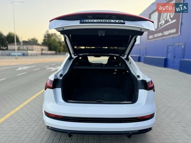 Белый Ауди E-Tron, объемом двигателя 0 л и пробегом 56 тыс. км за 45500 $, фото 26 на Automoto.ua