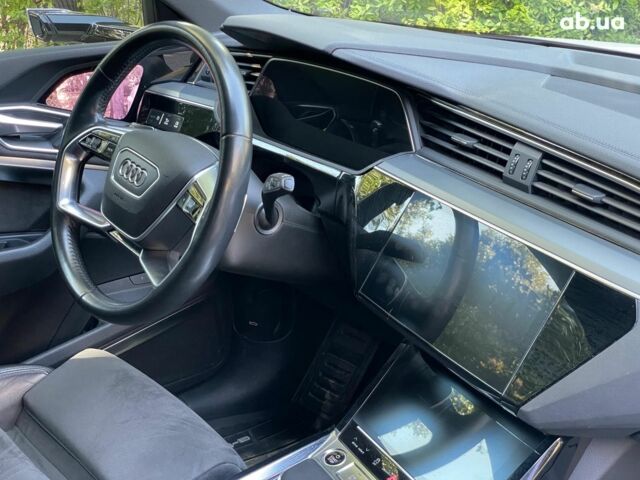 Белый Ауди E-Tron, объемом двигателя 0 л и пробегом 93 тыс. км за 31440 $, фото 18 на Automoto.ua