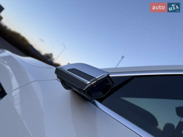 Ауді E-Tron 2020 у Львові на Automoto.ua Білий Ауді E-Tron, об'ємом двигуна 0 л та пробігом 156 тис. км за 29500 $, фото 41 на Automoto.ua