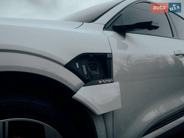 Белый Ауди E-Tron, объемом двигателя 0 л и пробегом 53 тыс. км за 41000 $, фото 3 на Automoto.ua