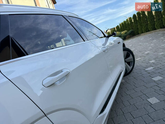 Ауди E-Tron 2020 в Дрогобыче на Automoto.ua Белый Ауди E-Tron, объемом двигателя 0 л и пробегом 156 тыс. км за 29900 $, фото 44 на Automoto.ua