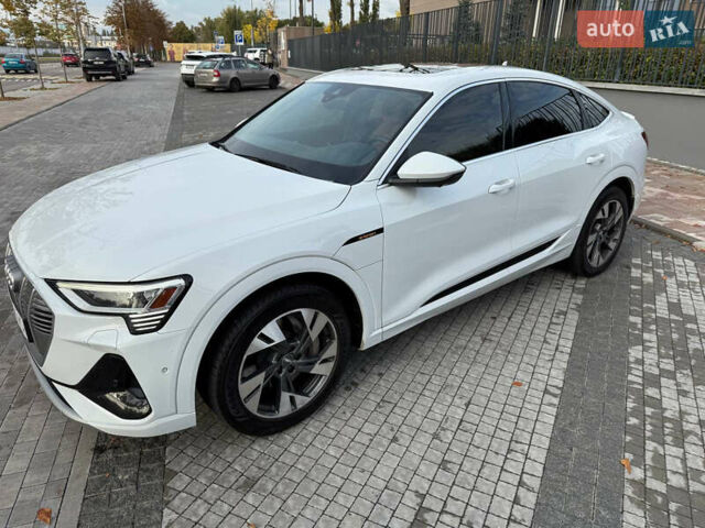 Белый Ауди E-Tron, объемом двигателя 0 л и пробегом 104 тыс. км за 33200 $, фото 9 на Automoto.ua