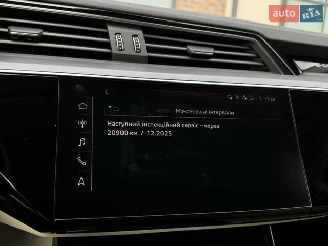 Білий Ауді E-Tron, об'ємом двигуна 0 л та пробігом 98 тис. км за 29700 $, фото 88 на Automoto.ua