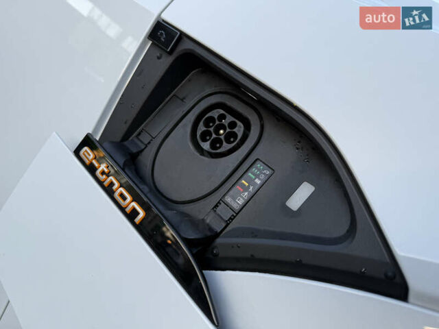 Ауді E-Tron 2020 у Львові на Automoto.ua Білий Ауді E-Tron, об'ємом двигуна 0 л та пробігом 156 тис. км за 29500 $, фото 13 на Automoto.ua