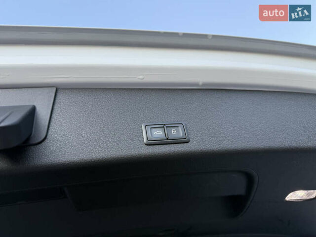 Ауді E-Tron 2020 у Львові на Automoto.ua Білий Ауді E-Tron, об'ємом двигуна 0 л та пробігом 156 тис. км за 29500 $, фото 98 на Automoto.ua