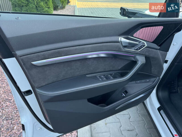 Белый Ауди E-Tron, объемом двигателя 0 л и пробегом 77 тыс. км за 37900 $, фото 18 на Automoto.ua