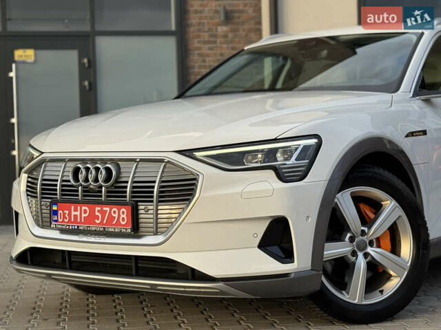 Білий Ауді E-Tron, об'ємом двигуна 0 л та пробігом 98 тис. км за 29700 $, фото 15 на Automoto.ua