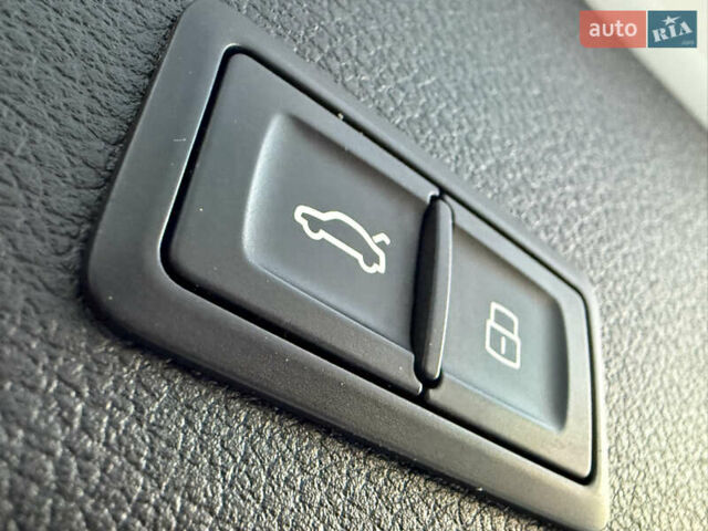 Білий Ауді E-Tron, об'ємом двигуна 0 л та пробігом 89 тис. км за 33500 $, фото 27 на Automoto.ua