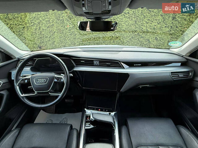 Белый Ауди E-Tron, объемом двигателя 0 л и пробегом 198 тыс. км за 27400 $, фото 86 на Automoto.ua