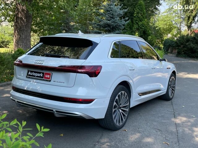 Белый Ауди E-Tron, объемом двигателя 0 л и пробегом 93 тыс. км за 31440 $, фото 7 на Automoto.ua