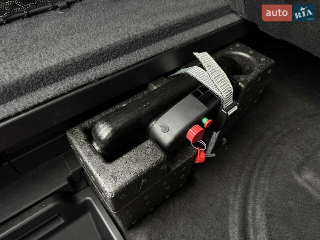 Білий Ауді E-Tron, об'ємом двигуна 0 л та пробігом 98 тис. км за 29700 $, фото 57 на Automoto.ua