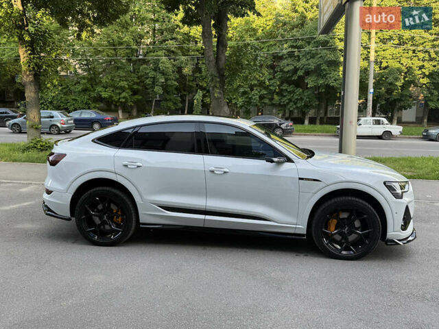 Белый Ауди E-Tron, объемом двигателя 0 л и пробегом 95 тыс. км за 39999 $, фото 34 на Automoto.ua