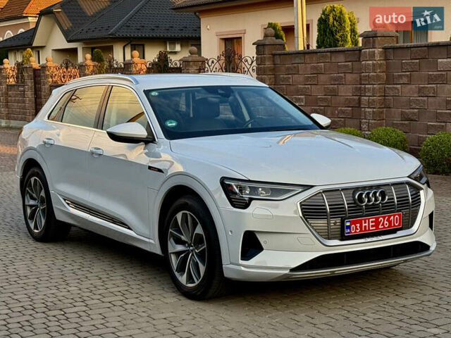 Белый Ауди E-Tron, объемом двигателя 0 л и пробегом 198 тыс. км за 27700 $, фото 3 на Automoto.ua