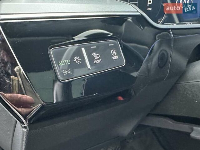 Белый Ауди E-Tron, объемом двигателя 0 л и пробегом 145 тыс. км за 22800 $, фото 85 на Automoto.ua