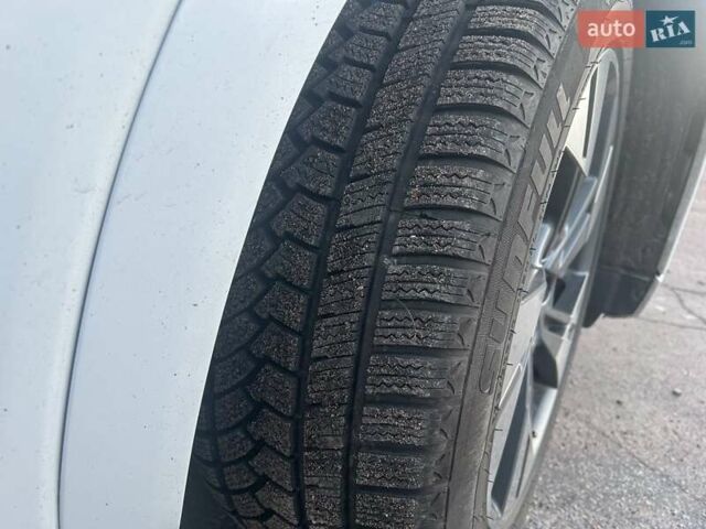 Белый Ауди E-Tron, объемом двигателя 0 л и пробегом 102 тыс. км за 29500 $, фото 17 на Automoto.ua