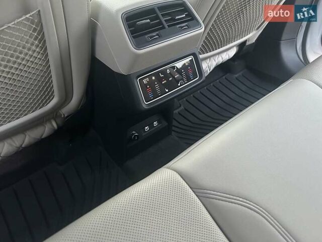 Белый Ауди E-Tron, объемом двигателя 0 л и пробегом 102 тыс. км за 29500 $, фото 11 на Automoto.ua