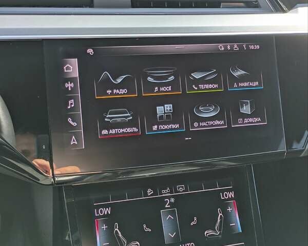 Білий Ауді E-Tron, об'ємом двигуна 0 л та пробігом 66 тис. км за 29950 $, фото 20 на Automoto.ua